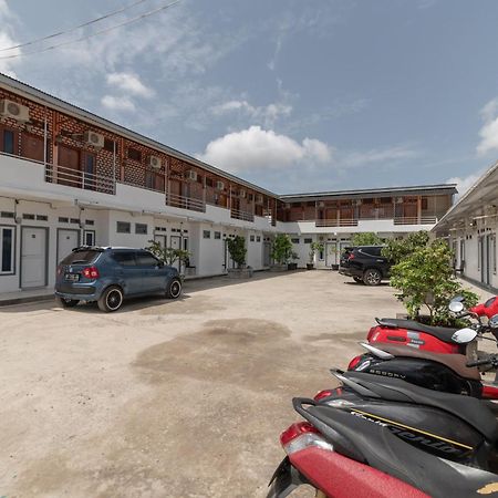 Reddoorz Syariah Near Jakabaring Sport City Палембанг Екстериор снимка