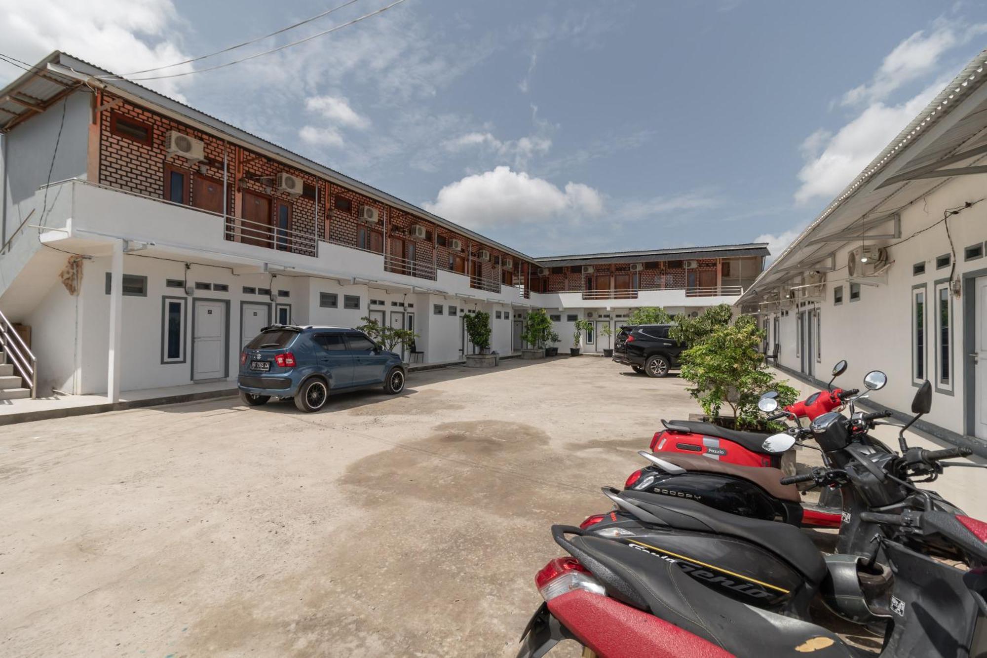 Reddoorz Syariah Near Jakabaring Sport City Палембанг Екстериор снимка