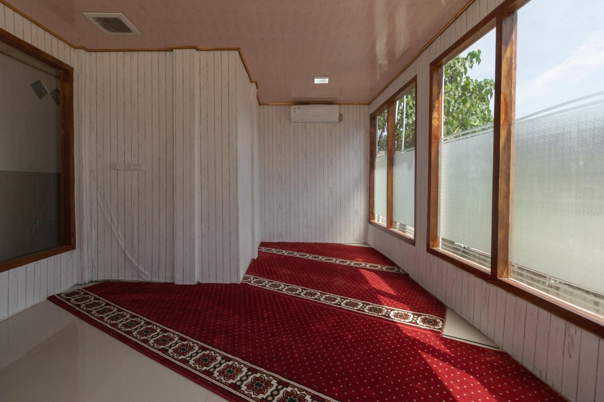 Reddoorz Syariah Near Jakabaring Sport City Палембанг Екстериор снимка