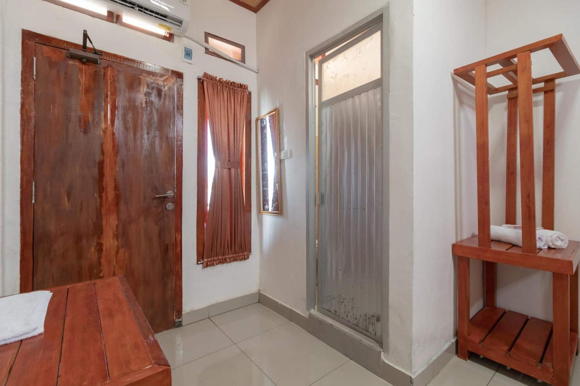 Reddoorz Syariah Near Jakabaring Sport City Палембанг Екстериор снимка